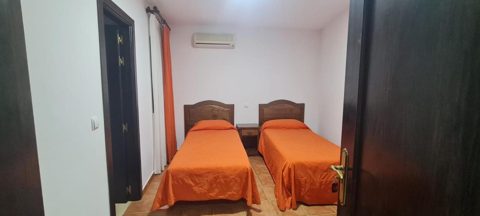 Villaluenga Hostal La Roda מראה חיצוני תמונה