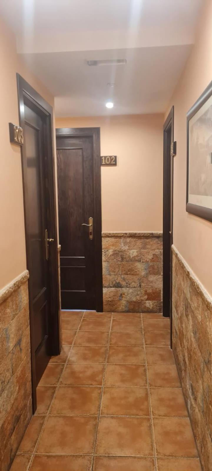 Villaluenga Hostal La Roda מראה חיצוני תמונה